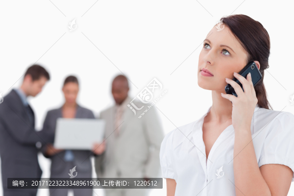 女人