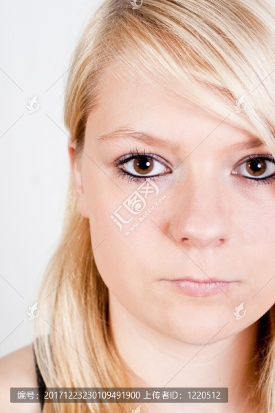 女孩的臉部特寫