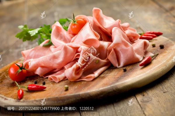 充滿的