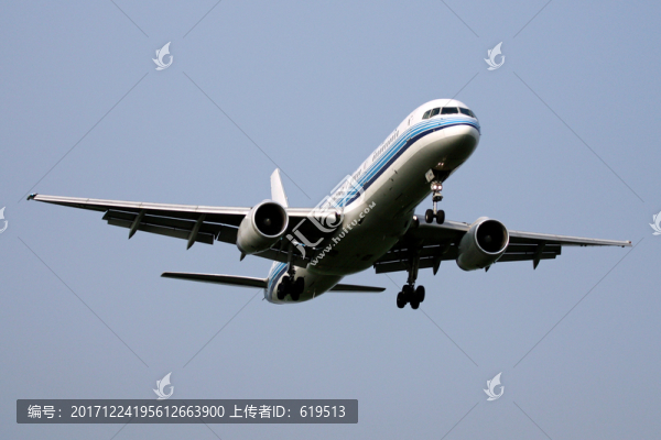 飛機(jī)降落,廈門航空