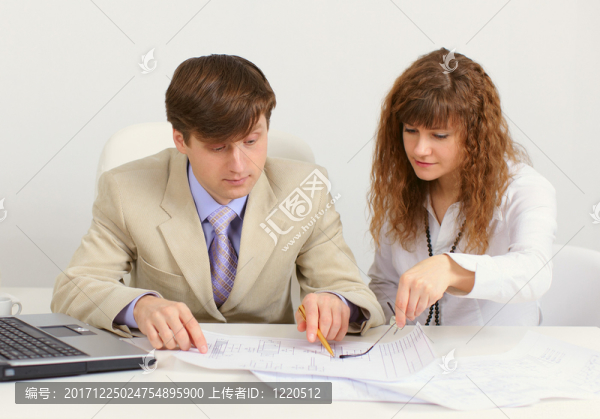 女人
