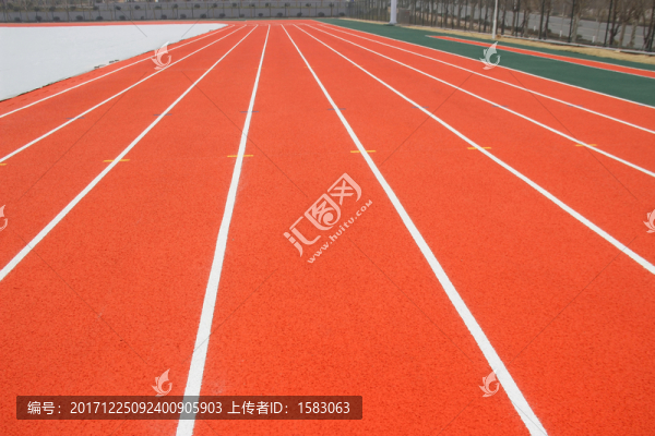 室外體育場,跑道