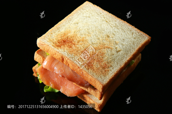 熱狗雞蛋三明治
