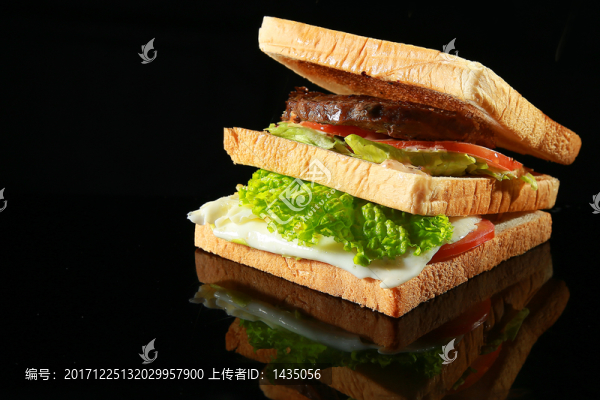 雞蛋牛肉三明治