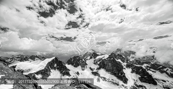 水墨群山
