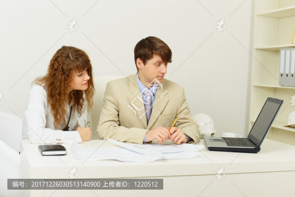 女人