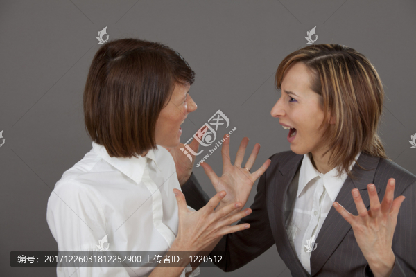 女人