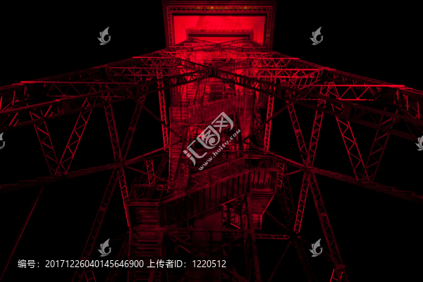 紅色的無線電塔