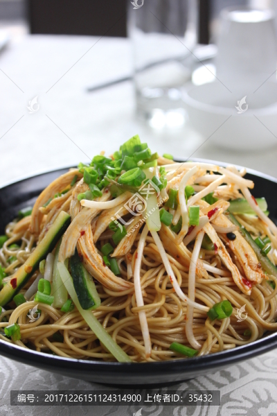 雞絲冷面高清大圖