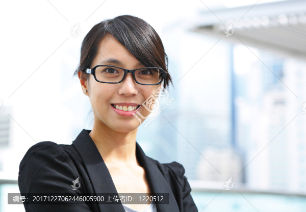 女人