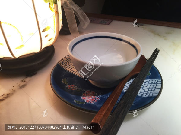 中國(guó)風(fēng)餐具
