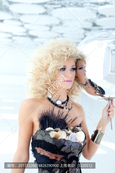 女人