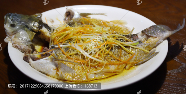 清蒸鱸魚