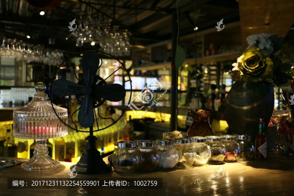 胡桃里酒吧