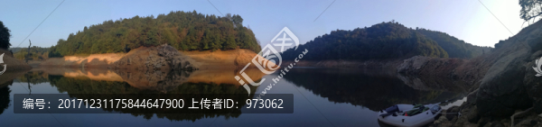 船行靠岸,巖嶺水庫(kù)
