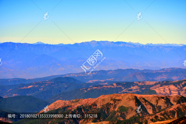 山巒疊嶂