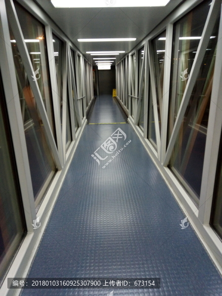 登機(jī)廊橋