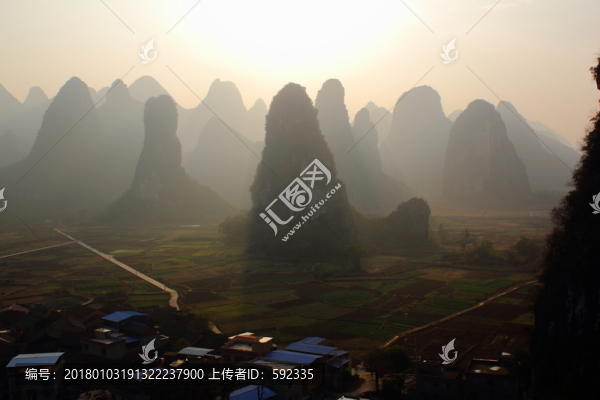 奇峰鎮(zhèn)風(fēng)光