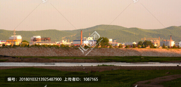小鎮(zhèn)郊外