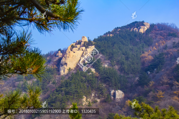 山頂巖石