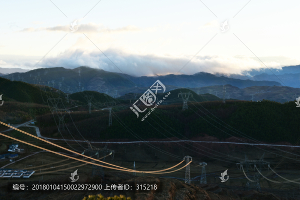 高壓鐵塔