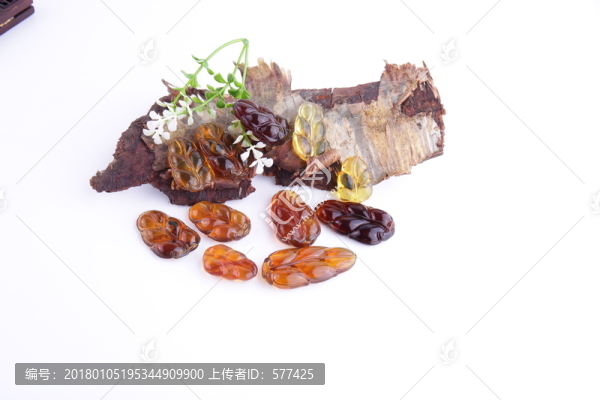 琥珀葉子吊墜