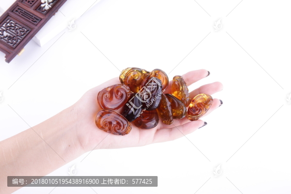 琥珀如意吊墜