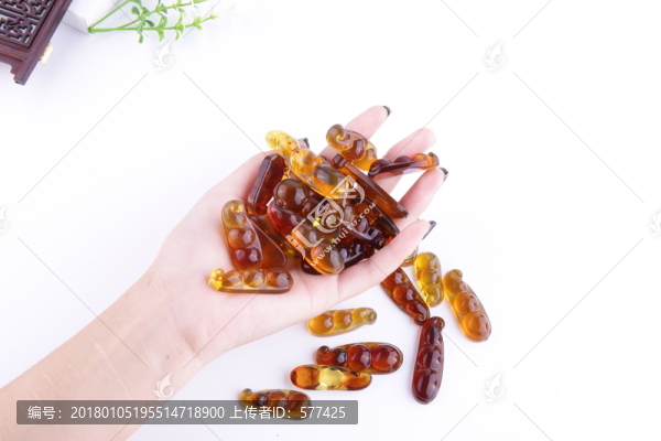 琥珀豆子
