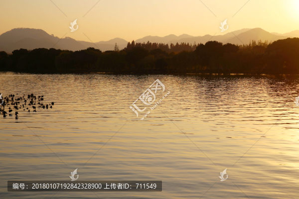 西湖暮色