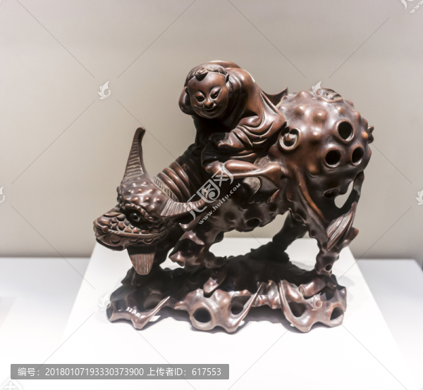 木雕牧童騎牛像