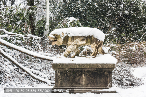 雪中貔貅