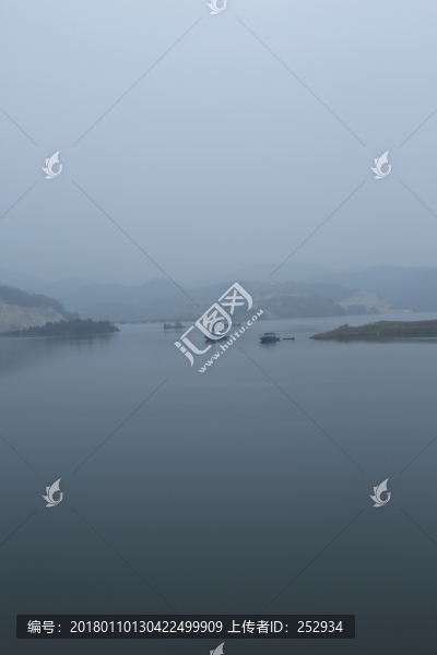 湖水
