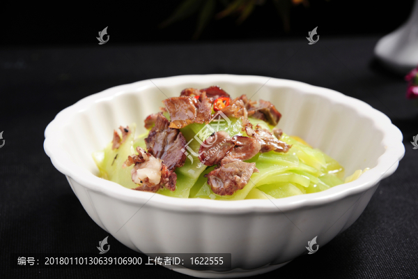 萵筍片燜拆骨肉