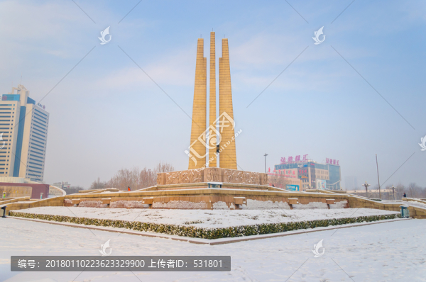 唐山抗震紀(jì)念碑雪景