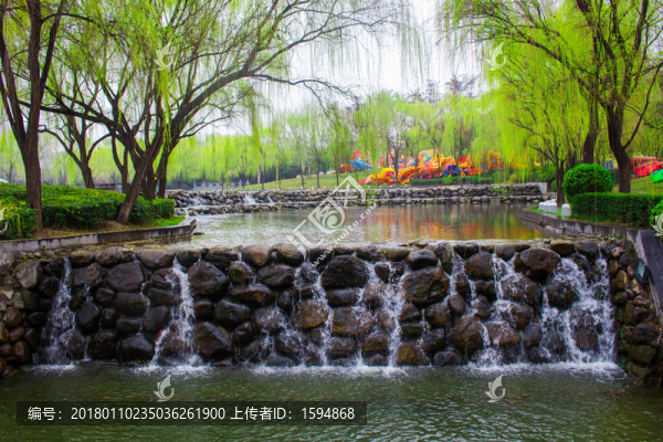 景區(qū)流水瀑布