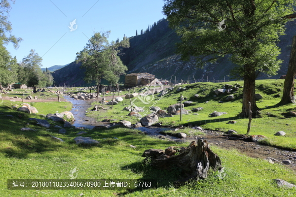 瓊庫(kù)什臺(tái),山谷清泉