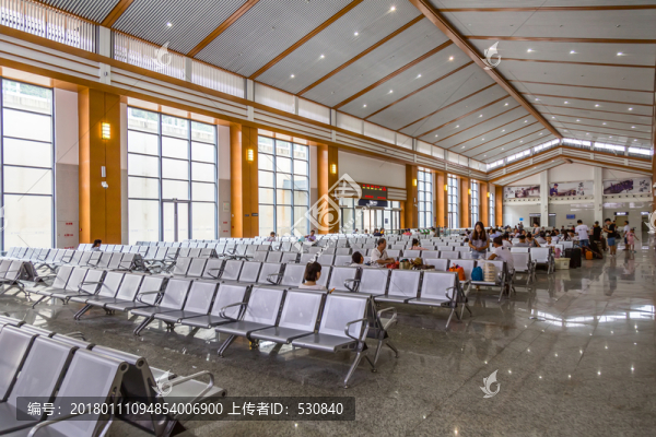 陽朔高鐵站候車大廳內(nèi)景