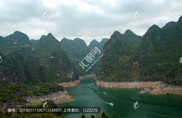 貴州萬(wàn)峰湖