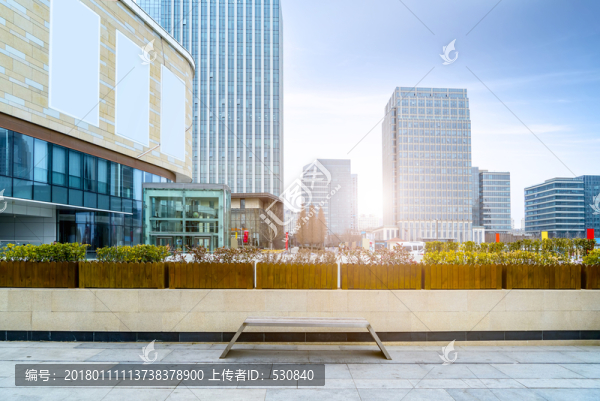 城市廣場(chǎng)摩天大樓