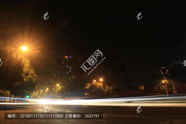 汽車燈光軌跡