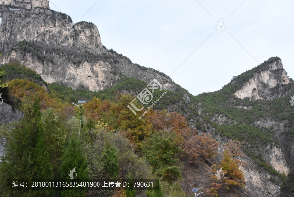 山巒