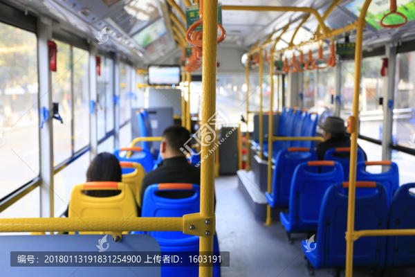 公交車內(nèi)部