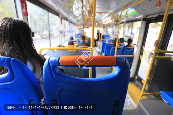 公交車內(nèi)部