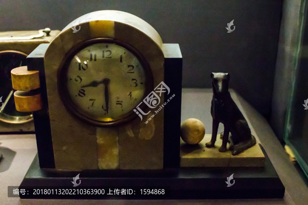 老時(shí)鐘鬧鐘