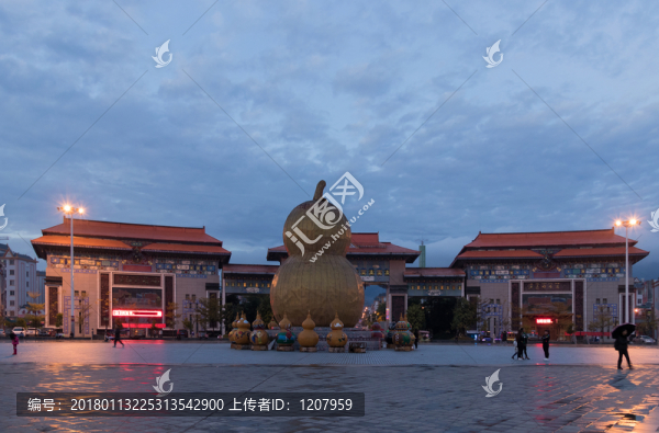 廣場夜色