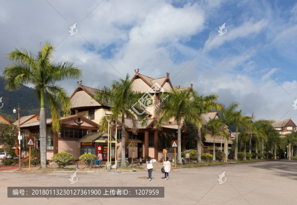 西盟街景