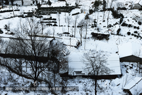鄉(xiāng)村雪景