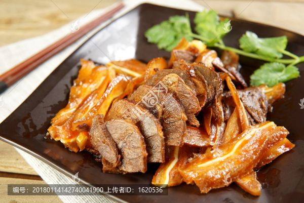 鹵味拼盤