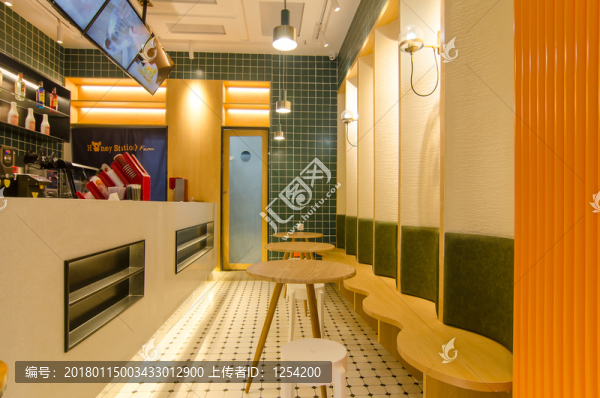 時尚飲品店