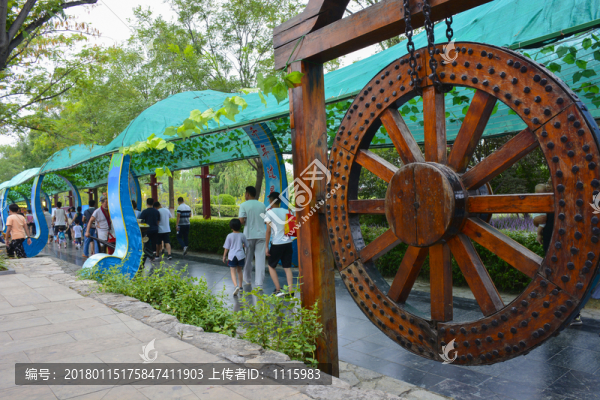 清明上河園內(nèi)景